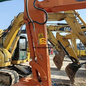 Excavadora DOOSAN DX55-9c de 5.5T de Importación Directa, Alta Eficiencia y Durabilidad, Ideal para Aplicaciones Agrícolas y Residenciales - Product Image 4