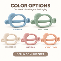 Anneau de dentition ovale en silicone pour bébé, motif baleine, avec barre centrale antidérapante, ailettes et queue côtelées, qualité alimentaire, sans couture, cadeau pour nouveau-né, vente en gros OEM