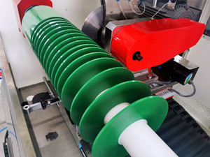 Automatische enkelassige <span class=keywords><strong>machine</strong></span> voor het snijden van gecoate tape-rollen, <span class=keywords><strong>machine</strong></span> voor het maken van acryl-splits-/bondtape - Product Image 6