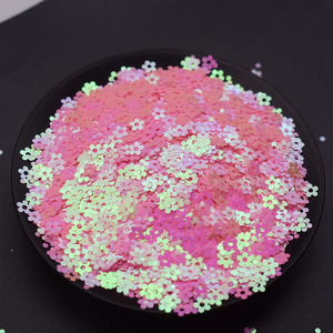 Paillettes irisées en forme <span class=keywords><strong>de</strong></span> petites fleurs délicates pour ongles, loisirs créatifs, formes <span class=keywords><strong>de</strong></span> paillettes, sequins pour résine, coques <span class=keywords><strong>de</strong></span> téléphone, DIY, gobelets - Product Image 3
