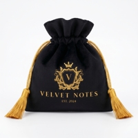 Pochette en velours personnalisée avec logo estampé or, sacs de tarot en velours avec pompons pour l'emballage de dés de D&D et de Mahjong