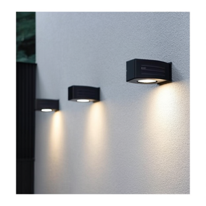 Lampada da Parete per Esterni in Alluminio Curvato Nero, Design Moderno, Illuminazione per Esterni - Product Image 2