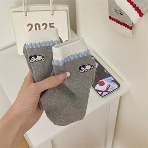 Nouvelles <span class=keywords><strong>chaussettes</strong></span> amusantes en coton brodé avec des animaux de dessin animé, motif de petits chiens, <span class=keywords><strong>pour</strong></span> femmes et filles, <span class=keywords><strong>chaussettes</strong></span> chaudes - Product Image 4