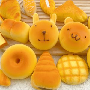 Jouets Squishy Alimentaires Personnalisés en Mousse PU à <span class=keywords><strong>Rebond</strong></span> Lent – Pain, Sandwich, Donut, Hamburger, Croissant – Jouet Promotionnel - Product Image 2