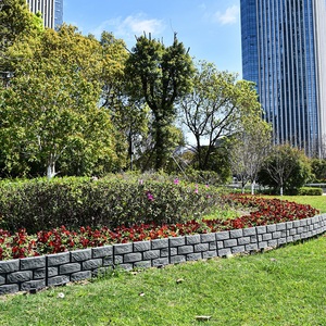 Lot de 4 briques en plastique mur effet <span class=keywords><strong>pierre</strong></span> paysage pelouse Jardin bordure de Jardin panneaux de clôture décoratifs réglables pour l'extérieur - Product Image 1