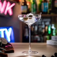 Vente en gros de gobelets à margarita élégants à long pied, en cristal sans plomb, faits à la main, rayés, 260 ml (9 oz), pour saucer, coupe cocktail, OEM