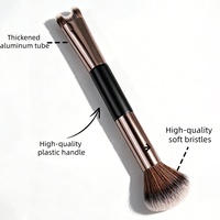 Pinceau de maquillage double embout 2-en-1 : Pinceau contour nez en U et pinceau blush en poudre doux et moelleux à poils denses – Outils professionnels