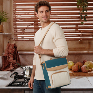 Sac <span class=keywords><strong>isotherme</strong></span> en cuir <span class=keywords><strong>Campingaz</strong></span> Fold'n Cool Minimaxi 20L |   Maintient les aliments et les boissons au frais pendant 13 heures |   Léger, pliable, fermeture éclair - Product Image 2