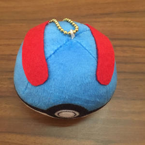 Jouet Poké Ball Rouge Bleu Violet Noir Poké <span class=keywords><strong>Mon</strong></span> Ball Peluche Machine à griffes avec rembourrage en coton PP - Product Image 6