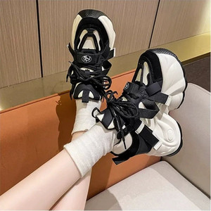 Nouveaux styles de chaussures décontractées à talons hauts de 8 cm, semelle épaisse, lacets, baskets compensées pour femmes - Product Image 1