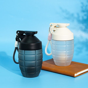 Botella agitadora de proteínas de alta calidad con correa desmontable antifugas portátil sin BPA para sesiones de gimnasio - Product Image 2