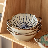 Bol à soupe en céramique anti-brûlure personnalisé de style japonais avec motif floral irrégulier et doubles poignées