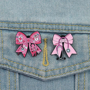 Broches de solapa de metal esmaltado de anime, los más vendidos, con diseños de insignias médicas, médicos, enfermeras, estetoscopios, lazos y broches médicos para bolsos y ropa. - Product Image 1