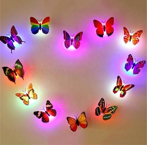 Autocollants muraux LED 3D Papillon Lumineux à Vendre : Décoration DIY pour Chambre, Fête et Maison (Vente en Gros) - Product Image 5