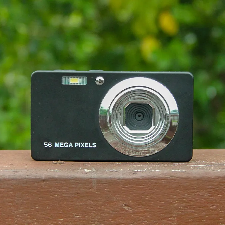 كاميرا صغيرة الحجم يمكن حملها بالجيب للتركيز التلقائي عند التصوير عليها علامة تجارية مخصصة مزودة بشاشة