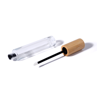 Tube de brillant à lèvres transparent et luxueux avec applicateur et couvercle en bambou, tube vide pour gloss à lèvres, base de gloss à lèvres