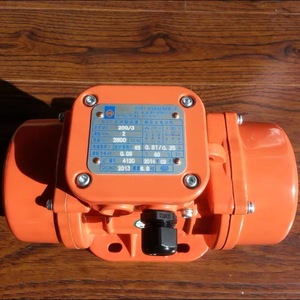 มอเตอร์สั่นสะเทือนคู่ภายนอกขนาดเล็กแบบไร้แปรงถ่านเฟสเดียว 220v รุ่น MVE สำหรับเครื่องทำบล็อก - Product Image 4