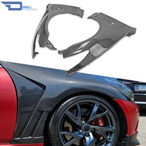 Guardabarros Delantero Ventilado de Fibra de Carbono Diseño DLF para Infiniti G37 Coupé 2008-2014 (Solo Ventilación Inferior) Piezas de Automóvil - Product Image 1