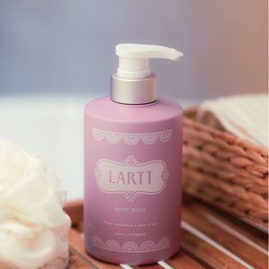 Gel de baño avanzado para hombres y mujeres con extractos de plantas naturales para rejuvenecer la piel y frescura durante todo el día - Product Image 1