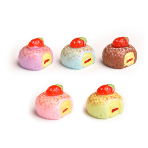 Gâteau aux fraises résine Mini Cabochons alimentaires pour maison de poupée fausse nourriture bijoux à bricoler soi-même artisanat décoration accessoires - Product Image 5