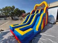 Château gonflable Yuedong avec toboggan sec incurvé double piste, parc de jeux amusant, vague arc-en-ciel