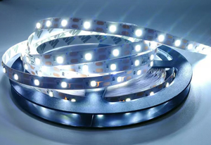 Bande lumineuse LED 24V IP20, blanc chaud 3000K, Ra90 CRI, 2835 LED, avec télécommande, fonction de gradation et durée de vie de 50000 heures - Product Image 2