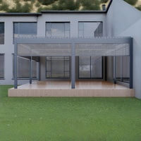 Pergola à toit en métal côté contre mur Gazebo à persiennes en aluminium motorisé résistant aux intempéries à l'extérieur