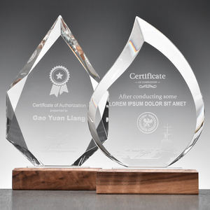 Puente pequeño Personalización al por mayor Nuevo diseño Premium Forma de diamante Trofeo de cristal para regalo corporativo de negocios - Product Image 5