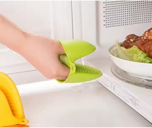 Gants de cuisine en silicone isolés et épaissis, pinces antidérapantes pour les mains, pinces de cuisson anti-brûlure, ensembles de maniques de four, compatibles lave-vaisselle - Product Image 3