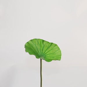 Pianta Artificiale di Foglia di Loto Singola Piccola ed Ecologica a Prezzo Competitivo per Decorazioni Interne di Matrimoni e Capodanno - Product Image 1