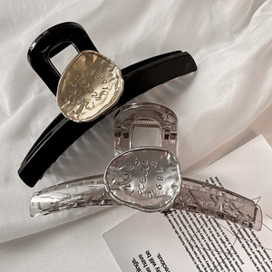 Pince à cheveux grande taille en alliage, motif lettre irrégulière, style rétro, creuse, tendance, pour femme, élégante - Product Image 4