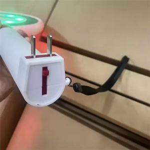 Bâton de signalisation LED portable, lumière rouge et verte, signal d'arrêt et de départ, lampe torche d'avertissement pour utilisation routière - Product Image 4