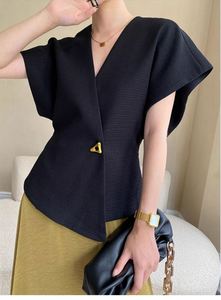 เสื้อยืดฤดูร้อนสำหรับผู้หญิงสไตล์ลำลองจาก IStapromo พร้อมดีไซน์เสื้อกั๊กแบบ Sweetheart ตกแต่งด้วยกระดุม เหมาะสำหรับใส่เป็นเสื้อนอก - Product Image 4