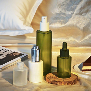 Style minimaliste 3cl 10cl 12cl Bouteille de lotion Conteneur de sérum pour le visage avec tête de pompe pour fond de teint sérum crème pour le visage - Product Image 6