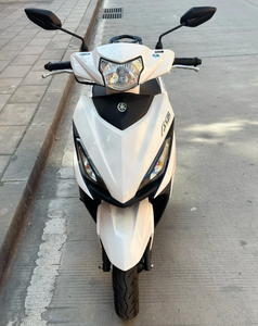 Scooter Yaahaha Fazzio <span class=keywords><strong>125</strong></span> - Refroidissement par air - <span class=keywords><strong>125</strong></span> cm³ - Transmission <span class=keywords><strong>automatique</strong></span> - Moteur monocylindre - Allumage CDI - Réservoir de carburant en plastique - Product Image 5