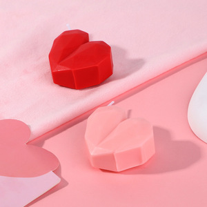 Bougie à basse température sur le thème de l'amour, en forme de cœur rouge, pour massage adulte, convient aux peaux sensibles - Product Image 3