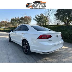 Volkswagen Lamando berline d'<span class=keywords><strong>occasion</strong></span> - Voiture d'<span class=keywords><strong>occasion</strong></span> avec un <span class=keywords><strong>espace</strong></span> intérieur confortable - Product Image 4