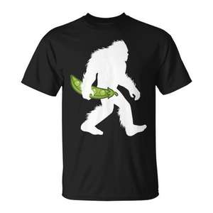 Camiseta Snap Pea Bigfoot Holding Pod Vegetable Sasquatch - Product Image 1