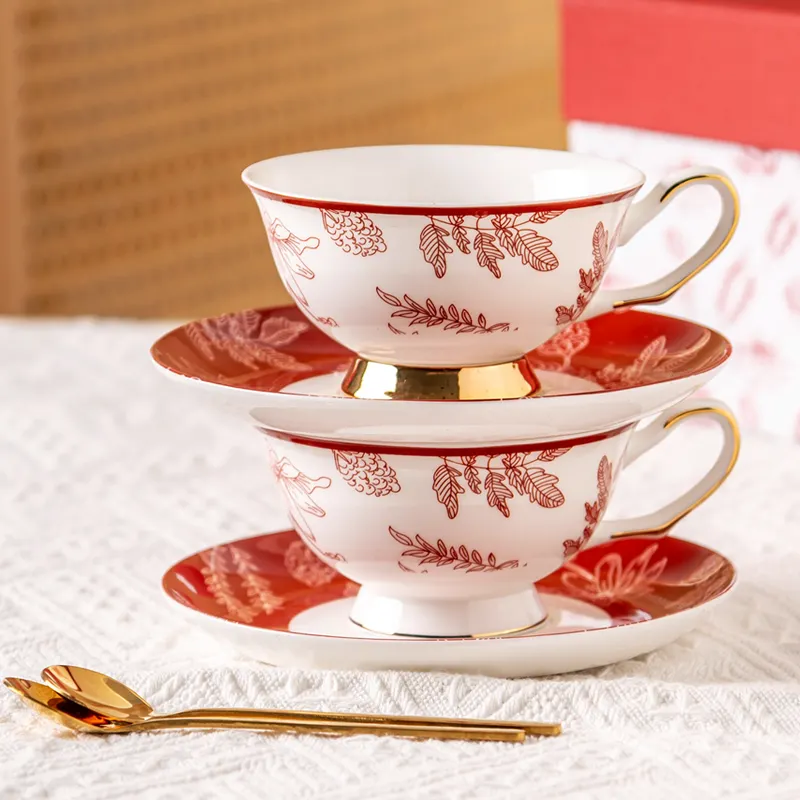 luxury cup and saucer set 200ml ceramic cup plate gold red new christmas products gifts Natal caneca Navidad taza gift box