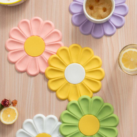 KZR – Nouveau dessous de plat moderne en silicone à motif floral, antidérapant et résistant à la chaleur, pour cuisine, réutilisable, accessoire de table pour comptoir et maison