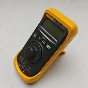 Calibrador de Bucle Multifuncional Portátil y Generador de Señales 714C para 705/707 con 1 Año de Garantía para el Uso de la Batería - Product Image 3