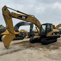 Excavatrice Caterpillar 320C d'occasion, moteur Caterpillar, godet de 0,8 m³, poids de la machine de 21 000 kg, état de fonctionnement optimal, excellent état.