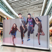 Affiche numérique élégante P3.9 LED transparente couleur pour ascenseurs, signalétique de magasin, centres commerciaux, indice de protection IP43, SDK inclus