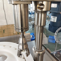 Machine de remplissage de liquide en bouteille rotative entièrement automatique