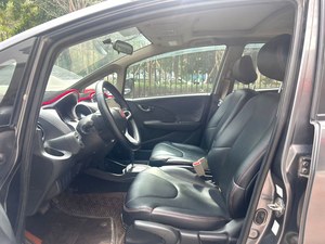 二手本田飞度 2008 年式掀背车 自动变速箱 左舵驾驶 R15 轮胎 <span class=keywords><strong>1</strong></span>.5L 发动机 欧三排放 动力强劲 - Product Image 4