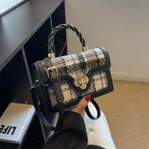 Sacs à main pour femmes en PU, petits sacs mignons en peluche <span class=keywords><strong>de</strong></span> dessin animé, nouveaux modè<span class=keywords><strong>les</strong></span> 2026, directement <span class=keywords><strong>de</strong></span> l'usine - Product Image 4