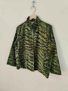 Veste Green Leopard, veste en coton fleuri artisanale, imprimé floral en blocs rose vif et vert, manches longues, haut bohème, veste à imprimé floral bohème - Product Image 4