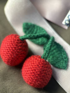 Nuovo Collare per Animali Domestici Regolabile a Forma di Ciliegia, Lavorato a Mano in Stile Cartone Animato - Product Image 4