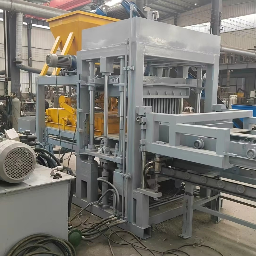 Affordable Low Price Manual Clay Brick Making Machine with High Efficiency in Zimbabwe