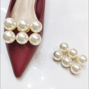 Ouro Metal cor liga com <span class=keywords><strong>6</strong></span> peça grande branco pérola sapato encantos clipes - Product Image 1